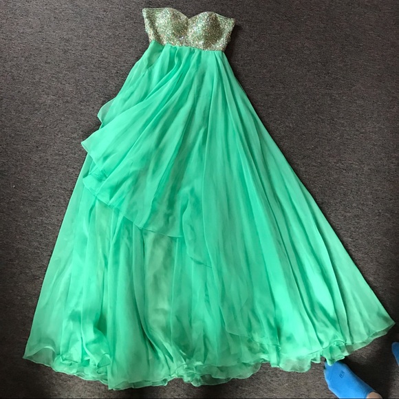 Prom Dress! - Picture 4 of 6